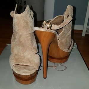 Jessica Simpson suede heels